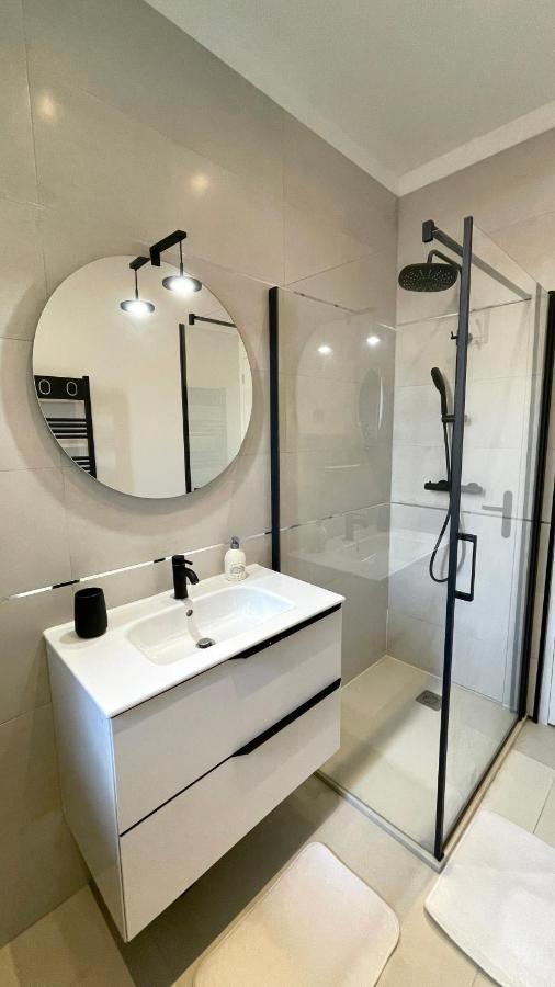 Charmant Appartement 3 Etoiles, Chaleureux Et Bien Equipe คานส์ ภายนอก รูปภาพ